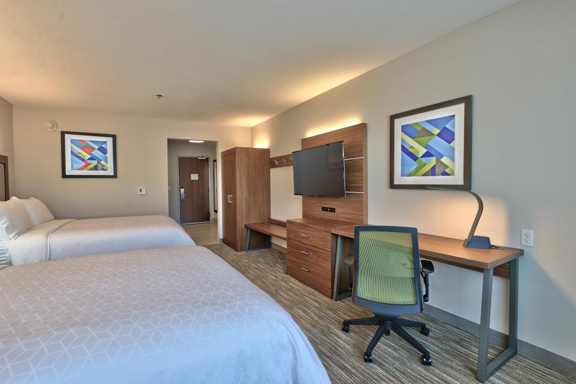Express & - East By Ihg Albuquerque