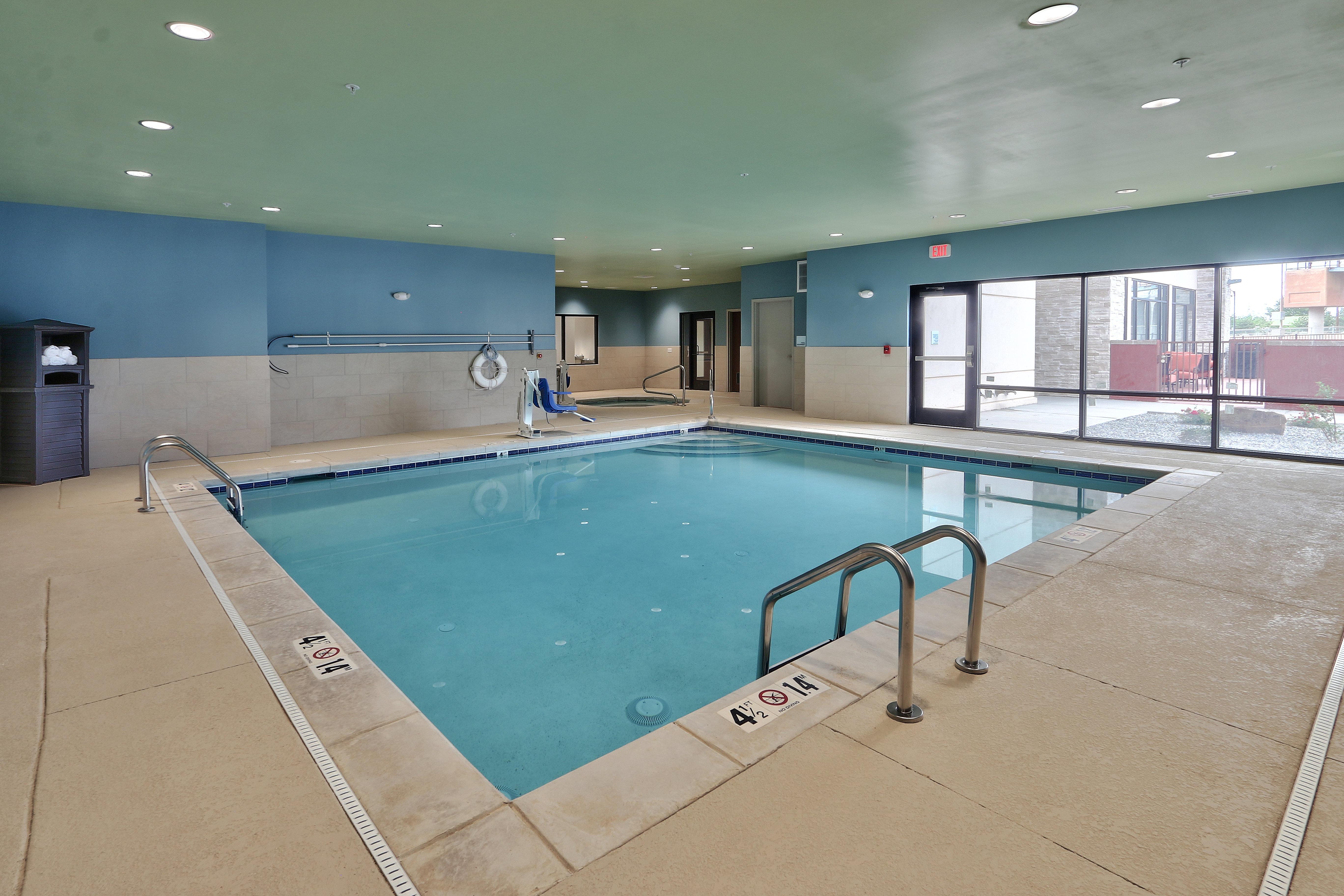 Hotel Holiday Express & - East By Ihg Albuquerque